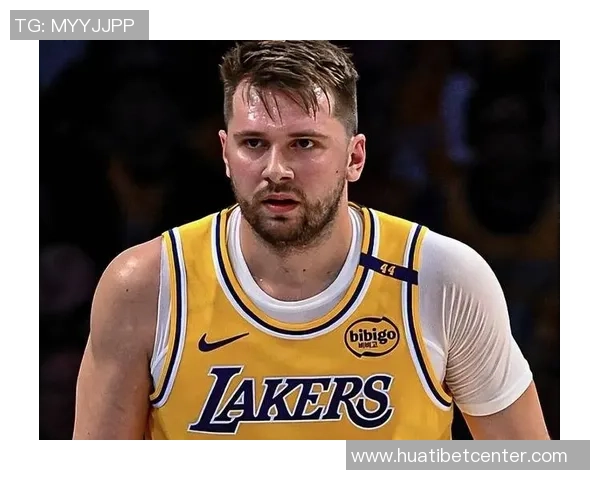 吉莱斯皮称湖人实力强大东契奇缺阵也能依靠其他球员表现